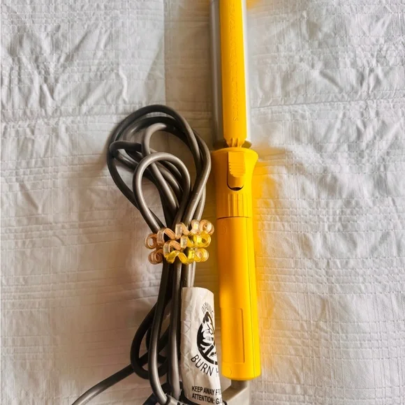 The 3-Day Bender Curling Iron from Drybar - Picture 2 of 4